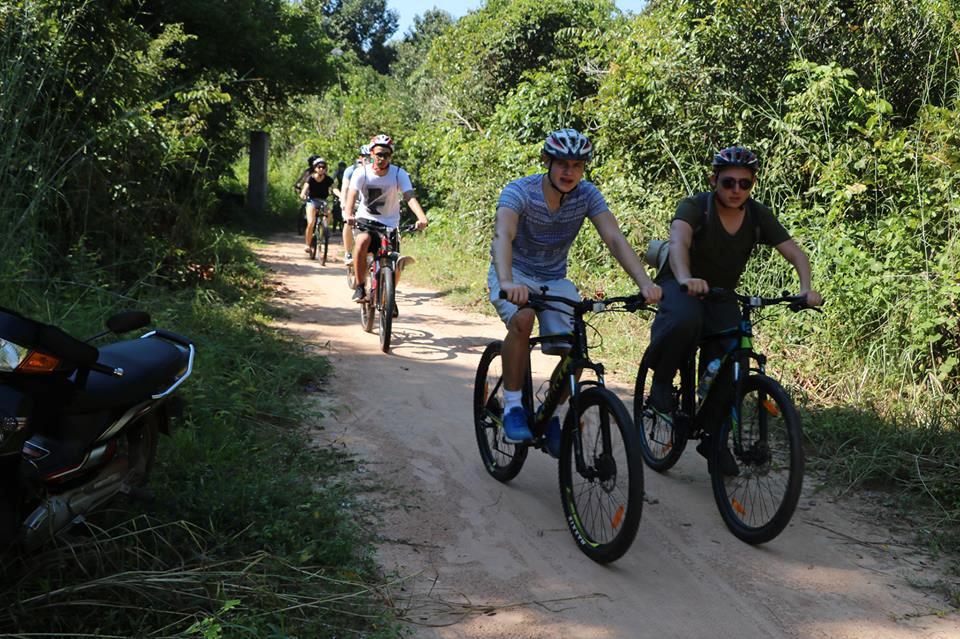 angkor-cycling-tour-photo-gallery-6.jpg