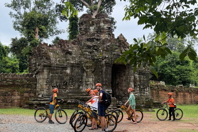 Option 2: Angkor Region & Rainforest 
